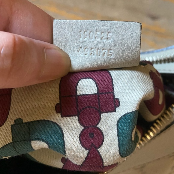 Gucci White Ivory Leather Shoulder Bag - Picture 9 of 9